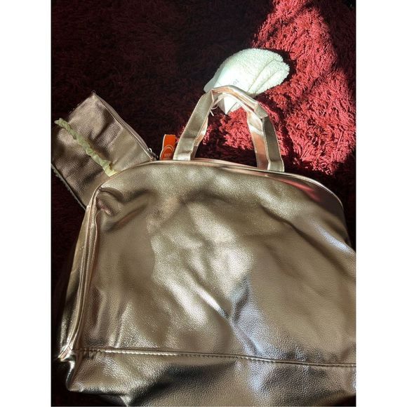 New SLEEPOVER WEEKENDER 5 Piece Set - Picture 6 of 8